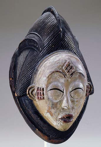 Female Mourning Mask: Okuyi