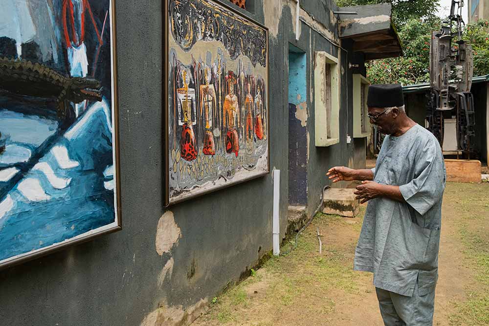 Stephen TayoBorn 1994Portraits of Onobrakpeya at his home studio, 2021 Digital fileCommissioned by the High Museum of ArtXLBO-072